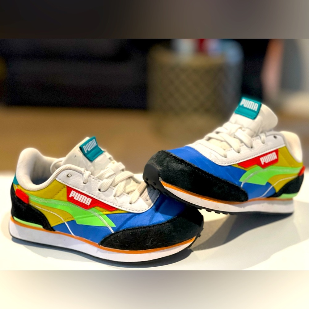 PUMA FUTURE RIDER TWOFOLD- Little Kid size 11